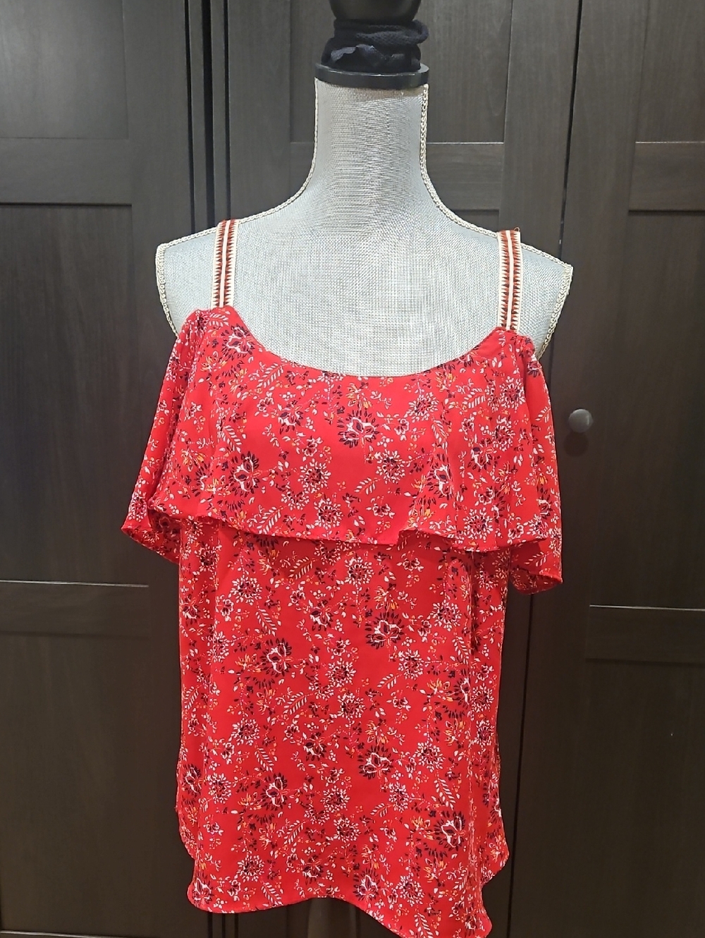 Simply Styled Red Floral Ruffle Cold-Shoulder Camisole
